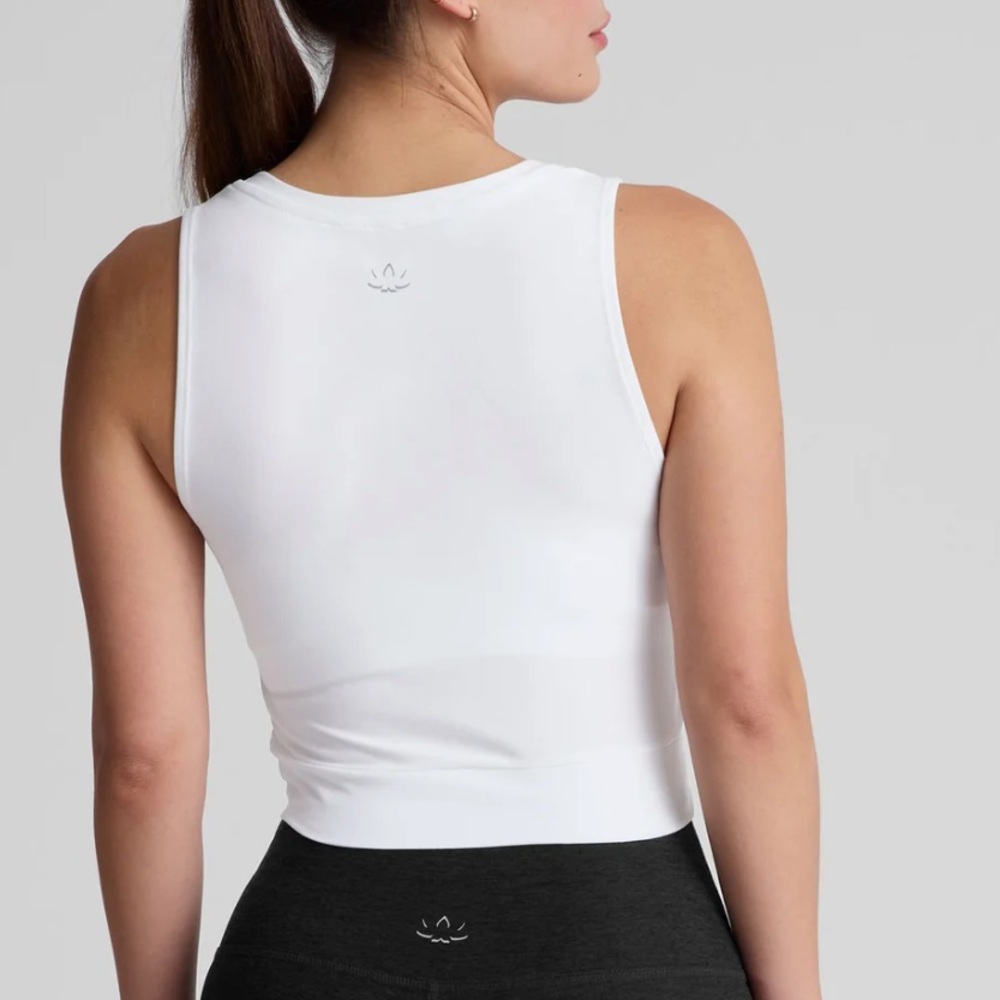 Beyond Yoga Classic White Crop Top